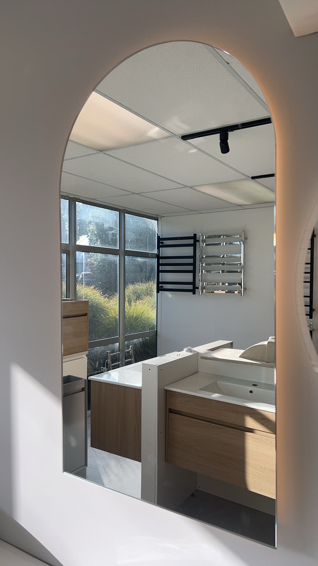 ARCH BACKLIT LEAD MIRROR