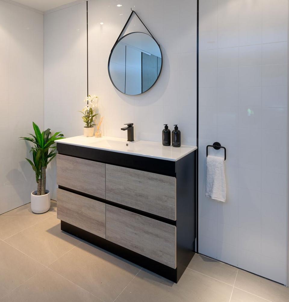 PARI DOUBLE SHADE BLK-LO FREESTANDING PLYWOOD VANITY